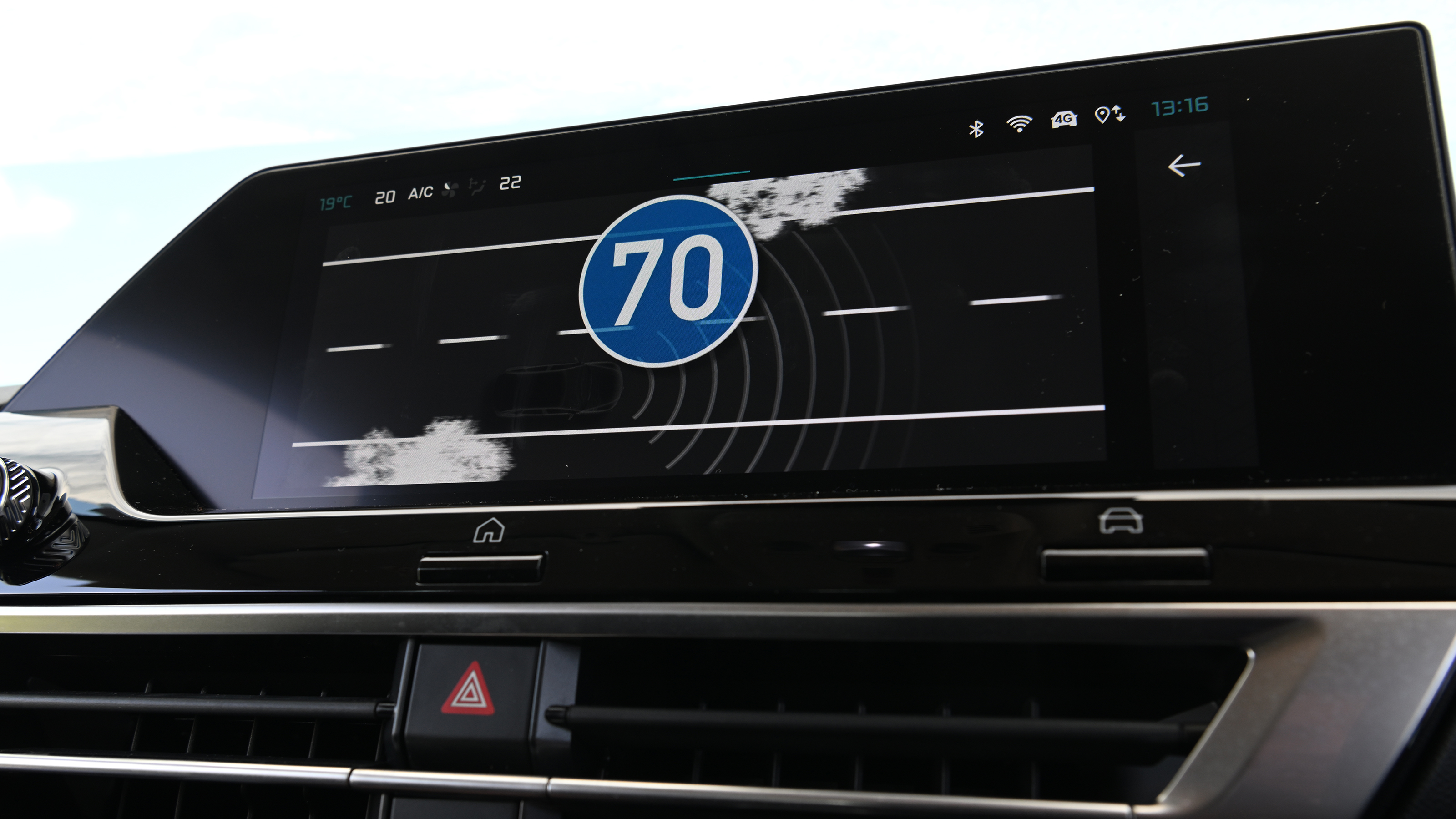 Citroen e-C4 - infotainment screen 