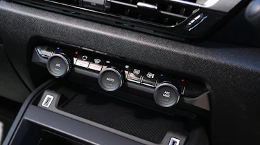 Citroen e-C4 - heating and ventilation controls