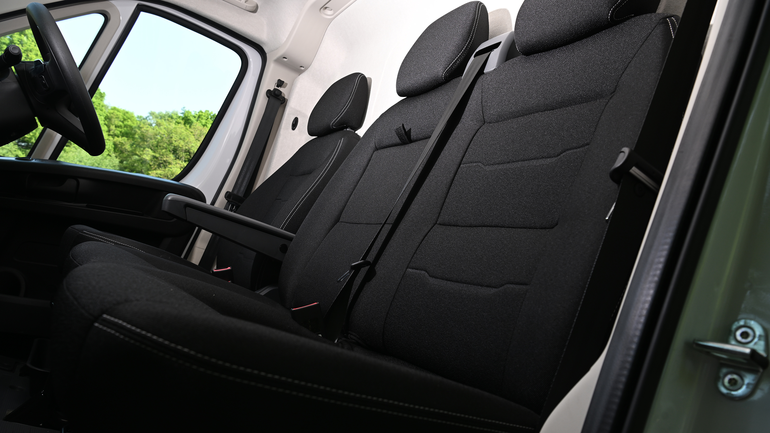 Citroen e-Relay - seats