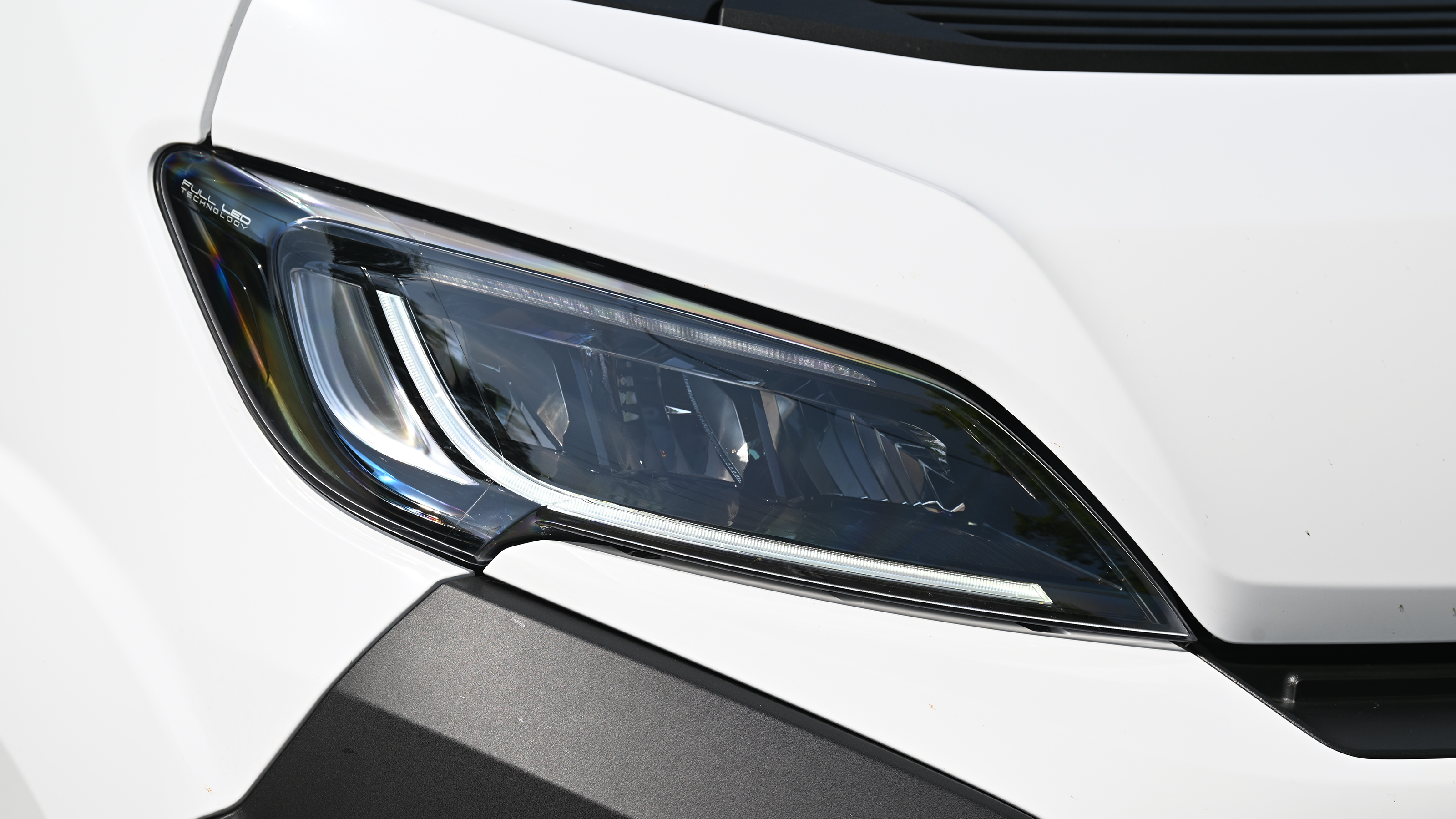 Citroen e-Relay - headlight