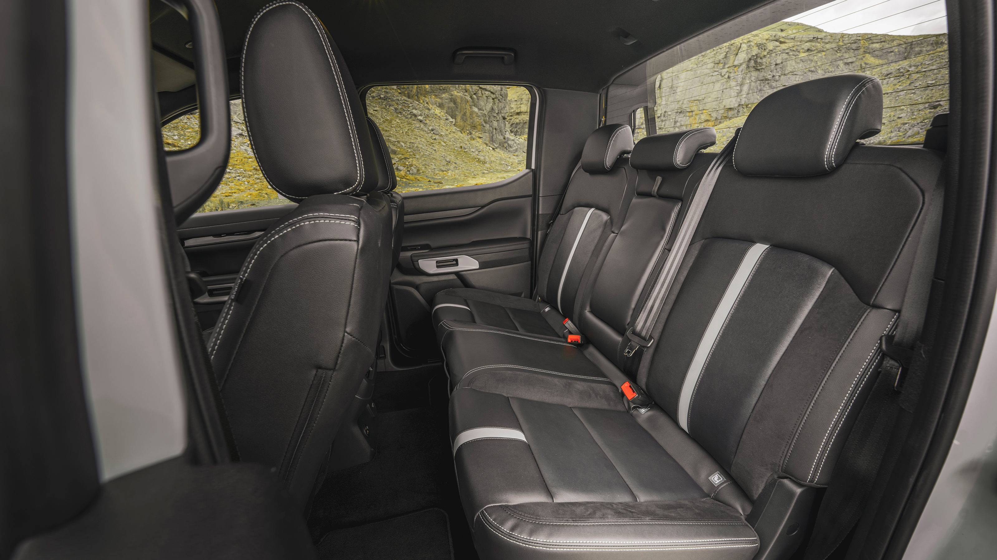 Ford Ranger PHEV - rear seats