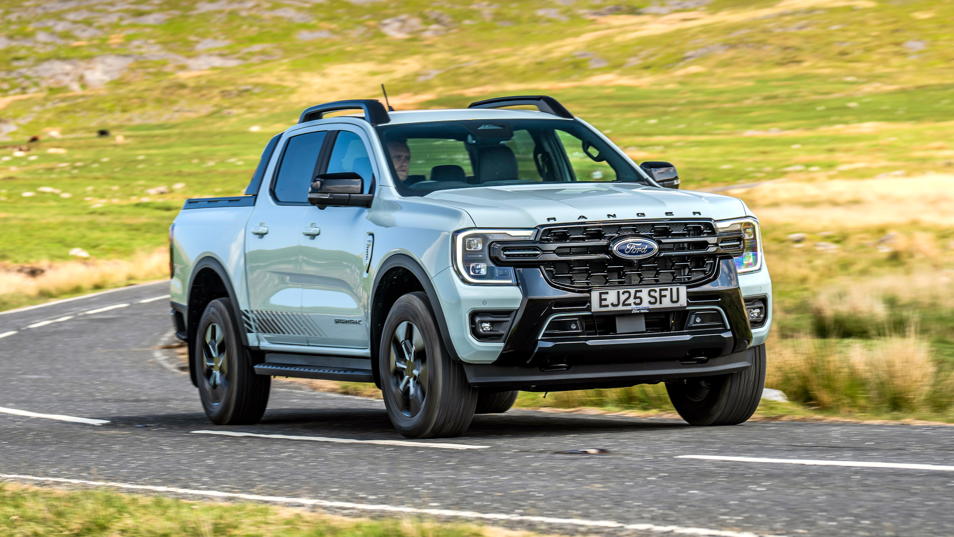 Ford Ranger PHEV - front cornering
