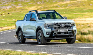 Ford Ranger PHEV - front cornering