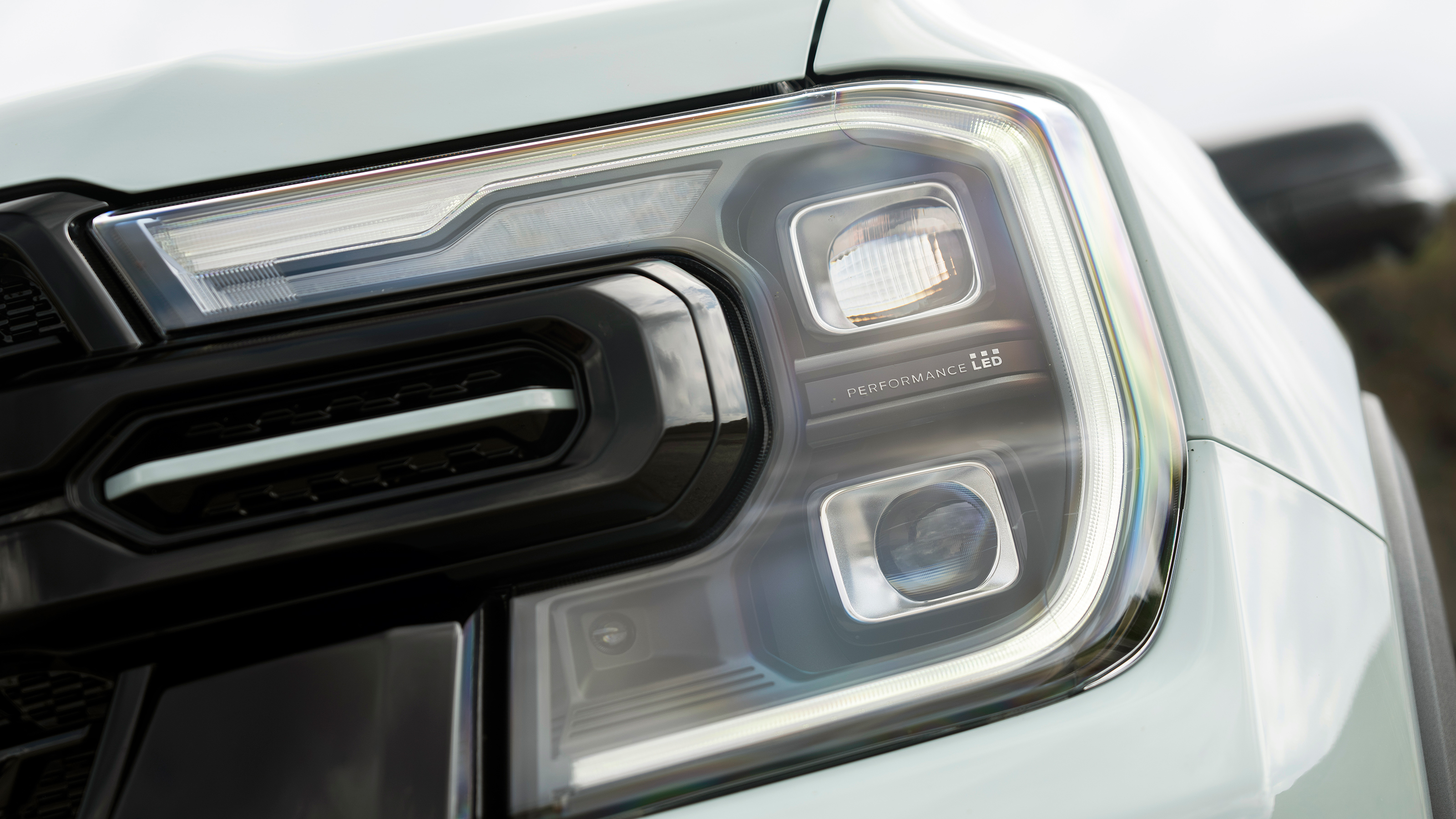 Ford Ranger PHEV - headlight