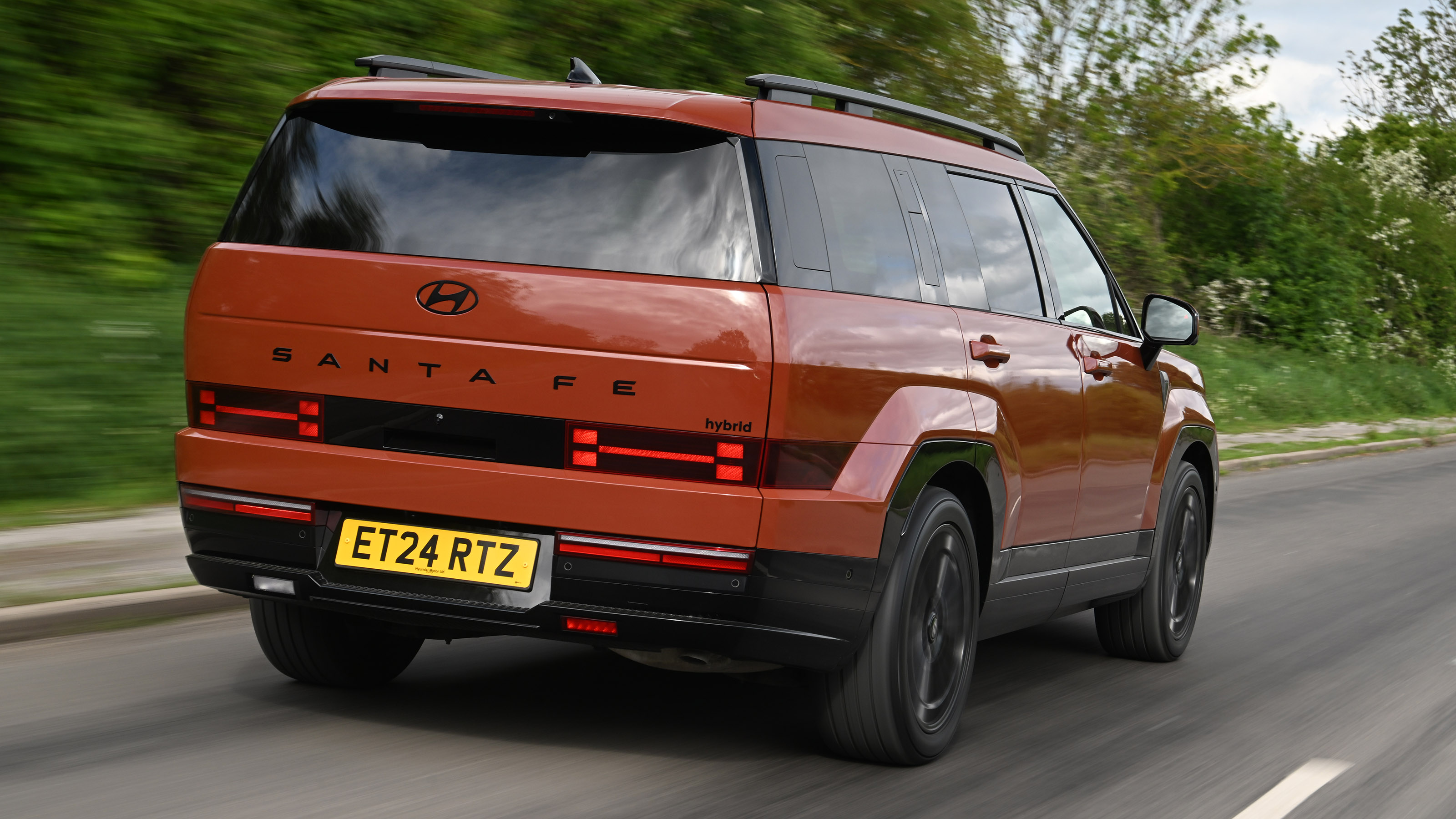 Hyundai Santa Fe - rear tracking 
