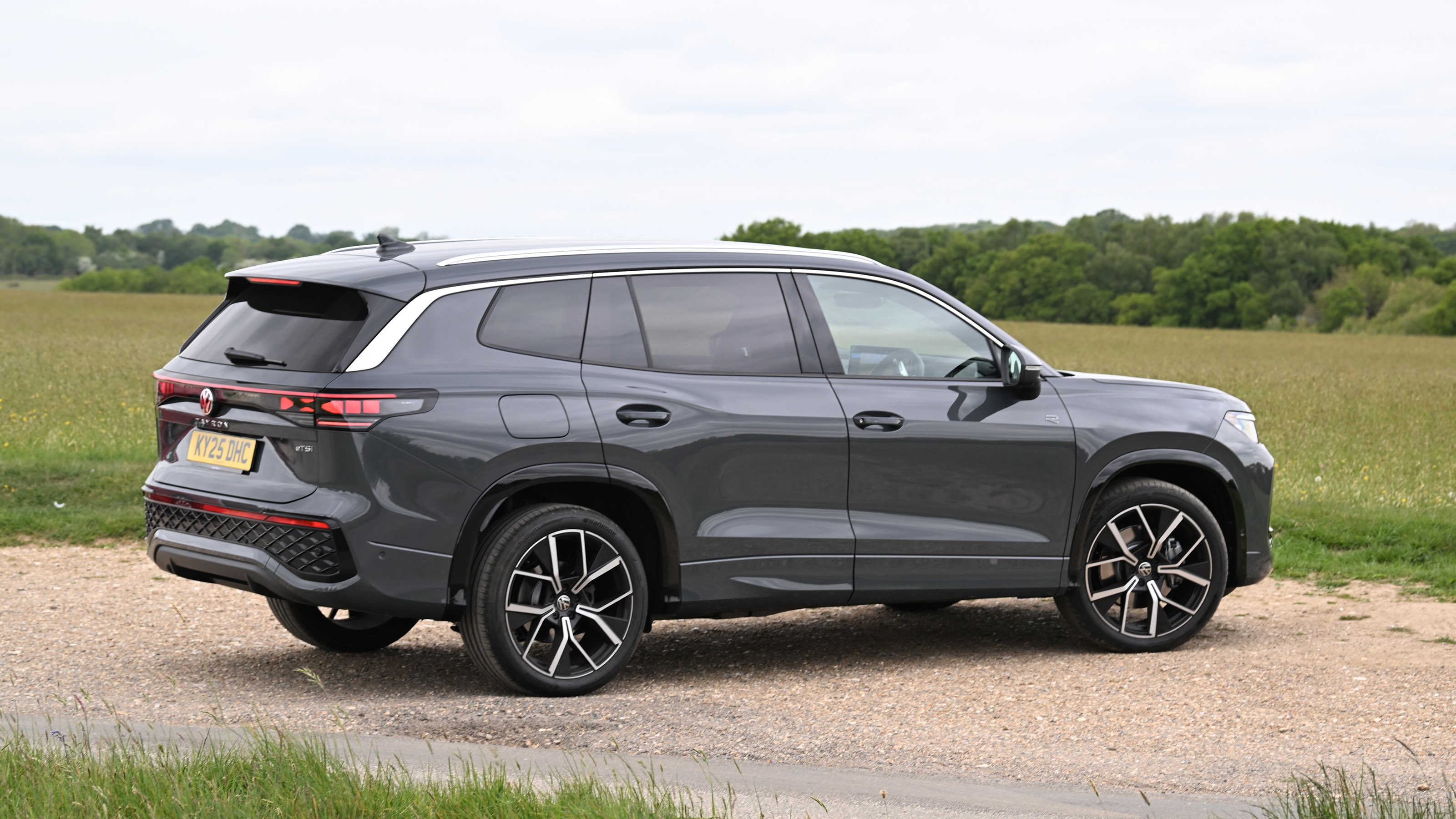Volkswagen Tayron - rear static 