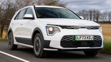 Kia Niro EV - white front 3/4