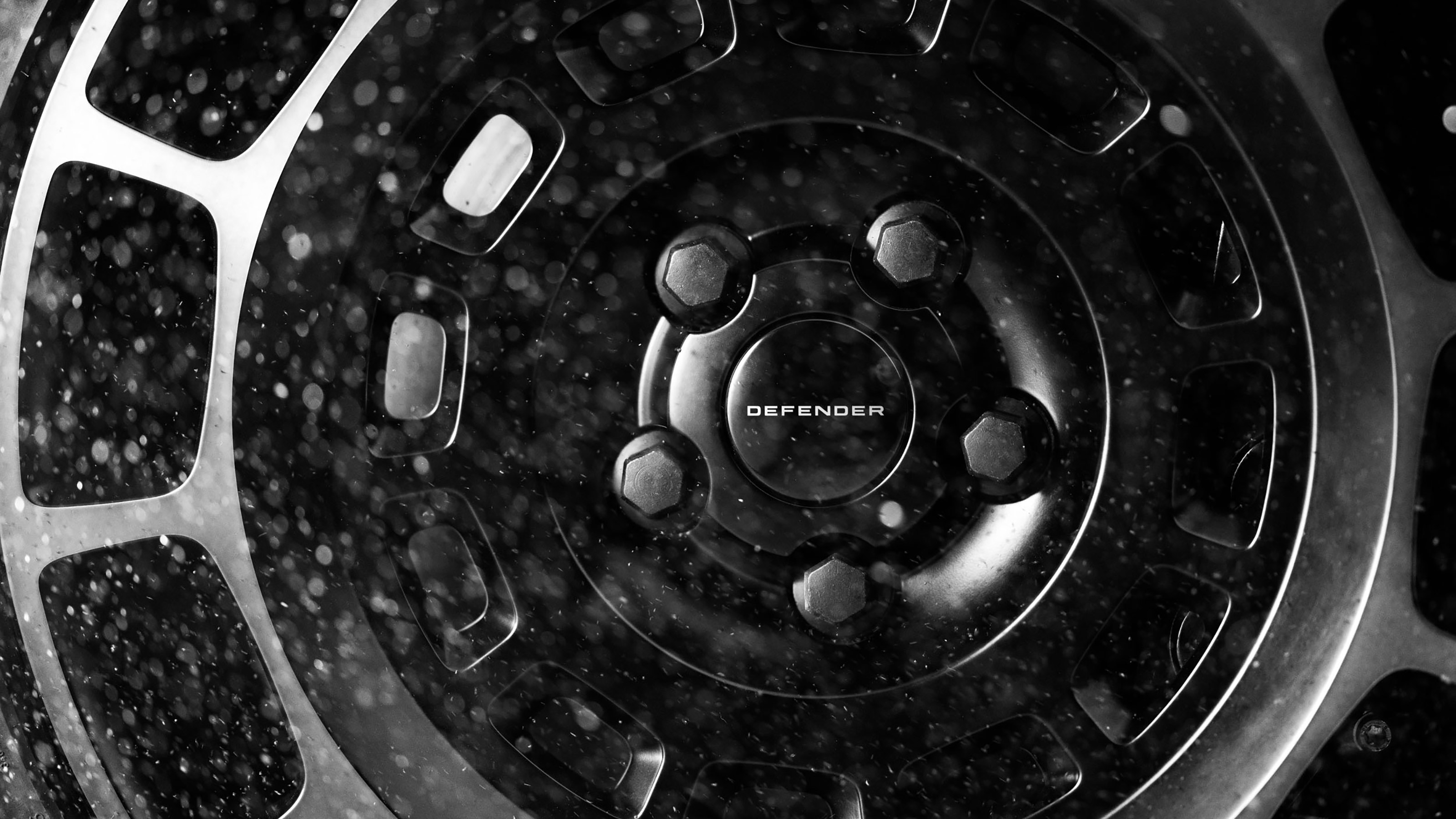 Land Rover Defender Octa Black - wheel