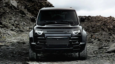 Land Rover Defender Octa Black - full front