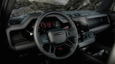 Land Rover Defender Octa Black - interior