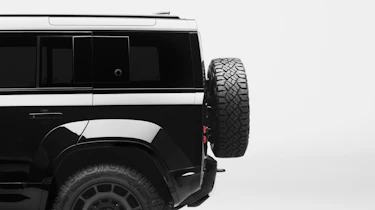 Land Rover Defender Octa Black - side detail