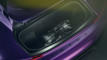 Lotus Emira Turbo SE - boot space