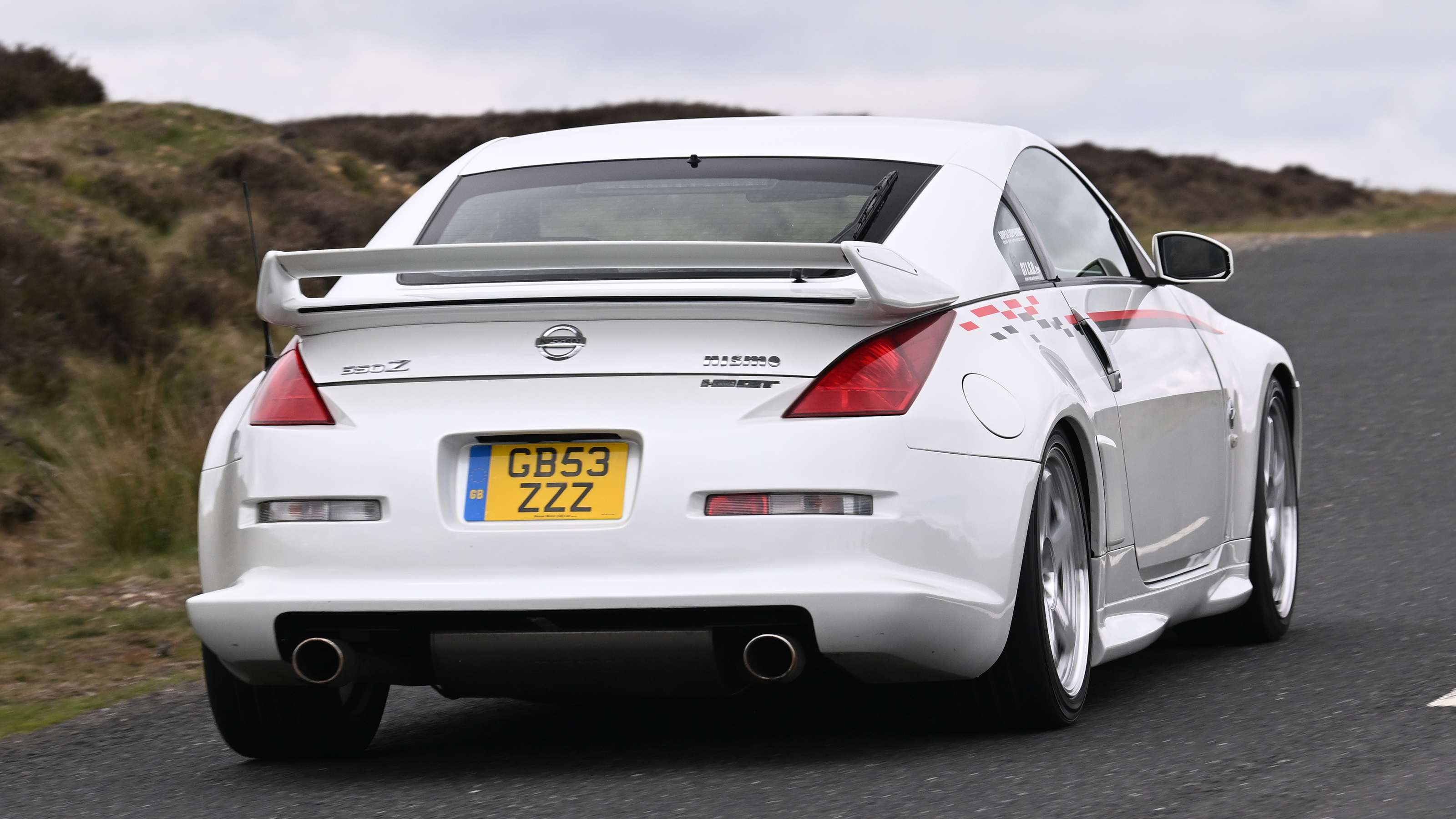 Nissan Nismo cars - 350 Z dynamic rear 3/4