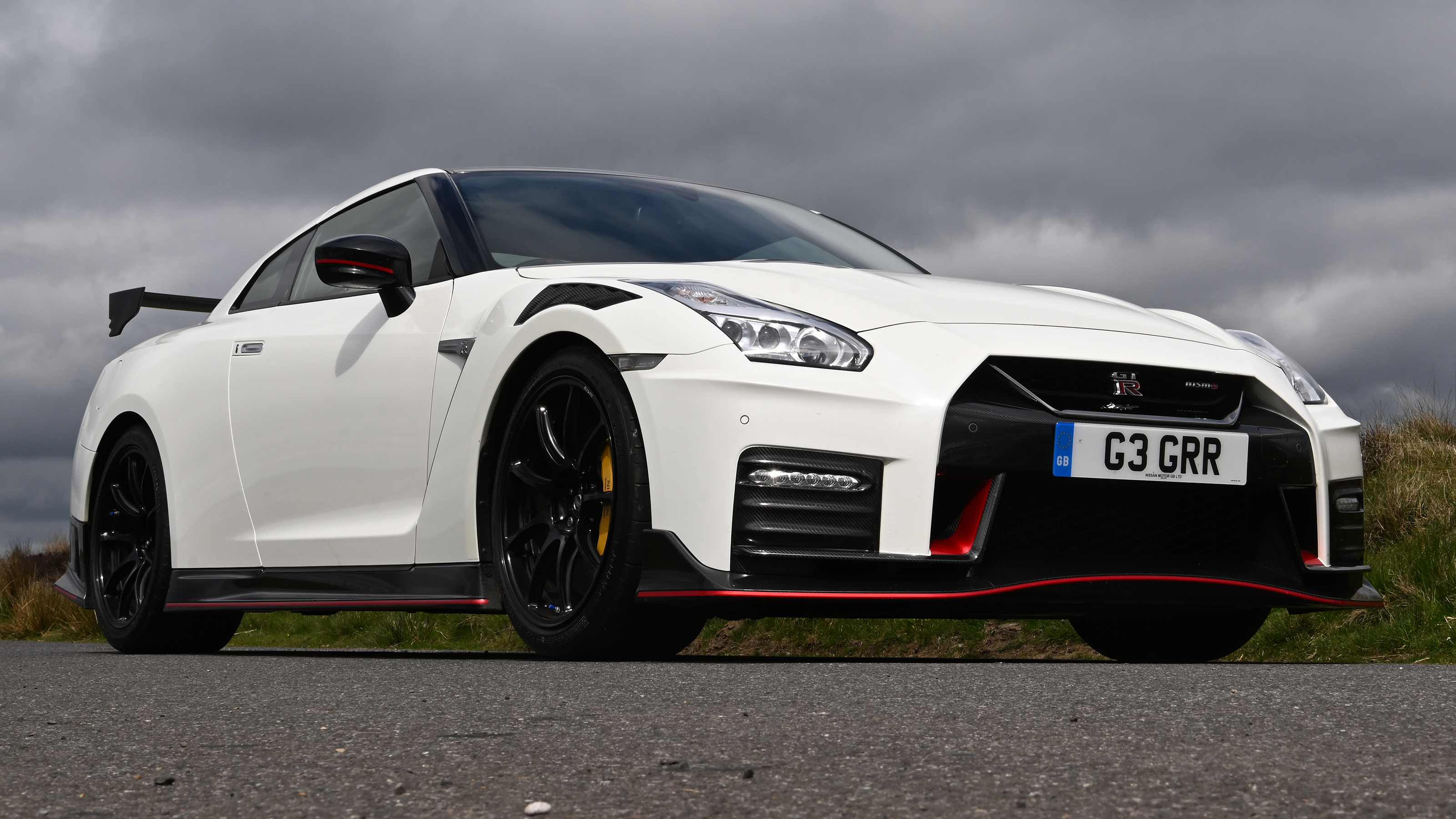 Nissan Nismo cars - GTR static front 3/4