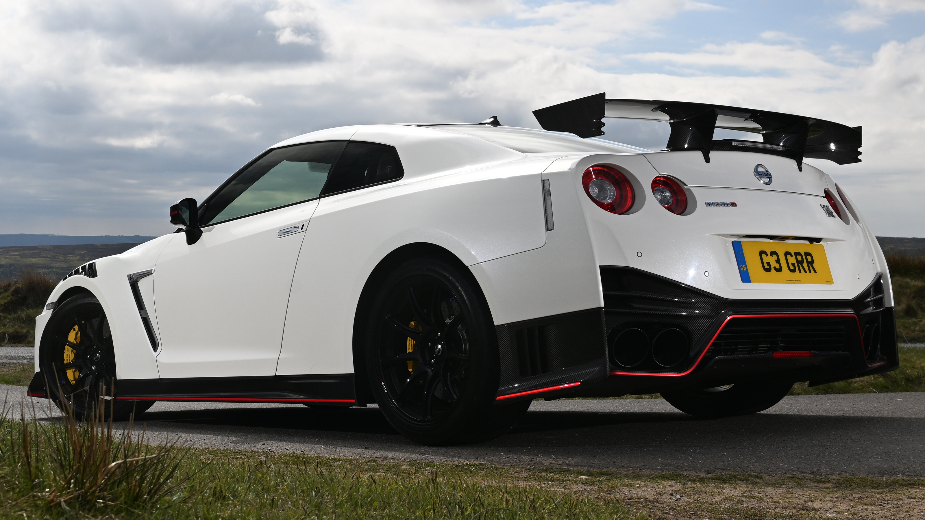 Nissan Nismo cars - GTR static rear 3/4