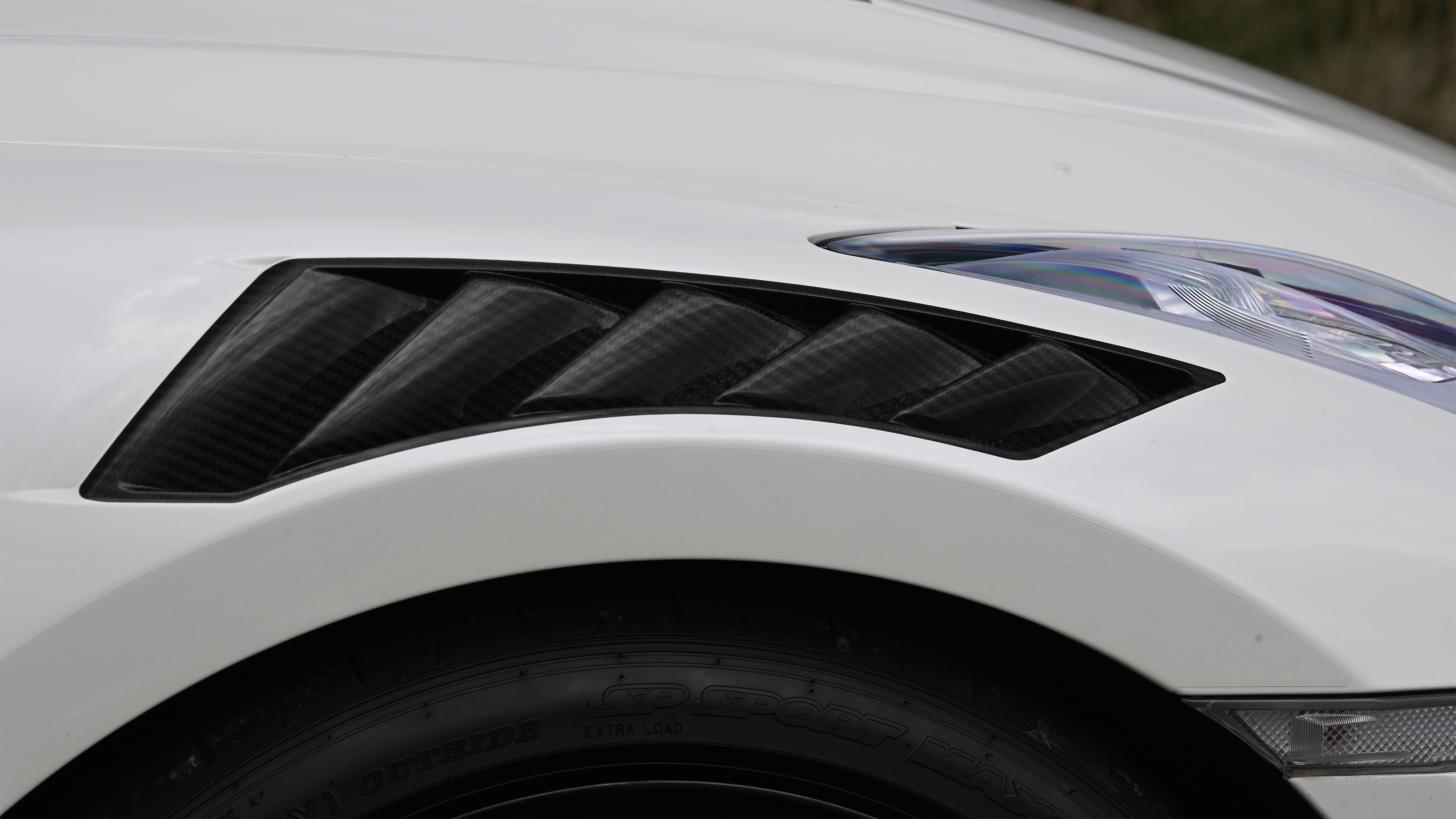 Nissan Nismo cars - GTR cooling vent on wing