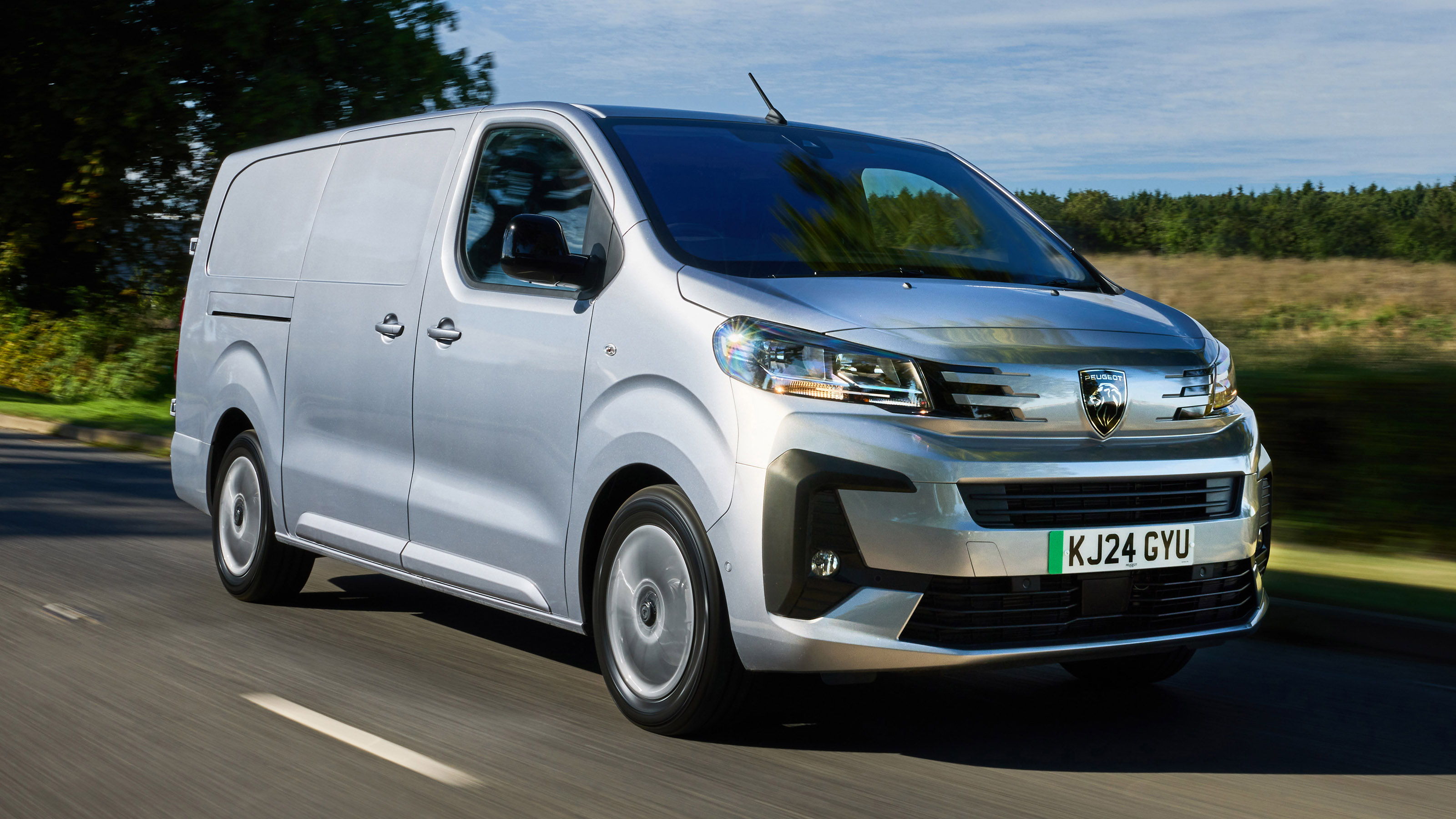 Peugeot E-Expert - front tracking 