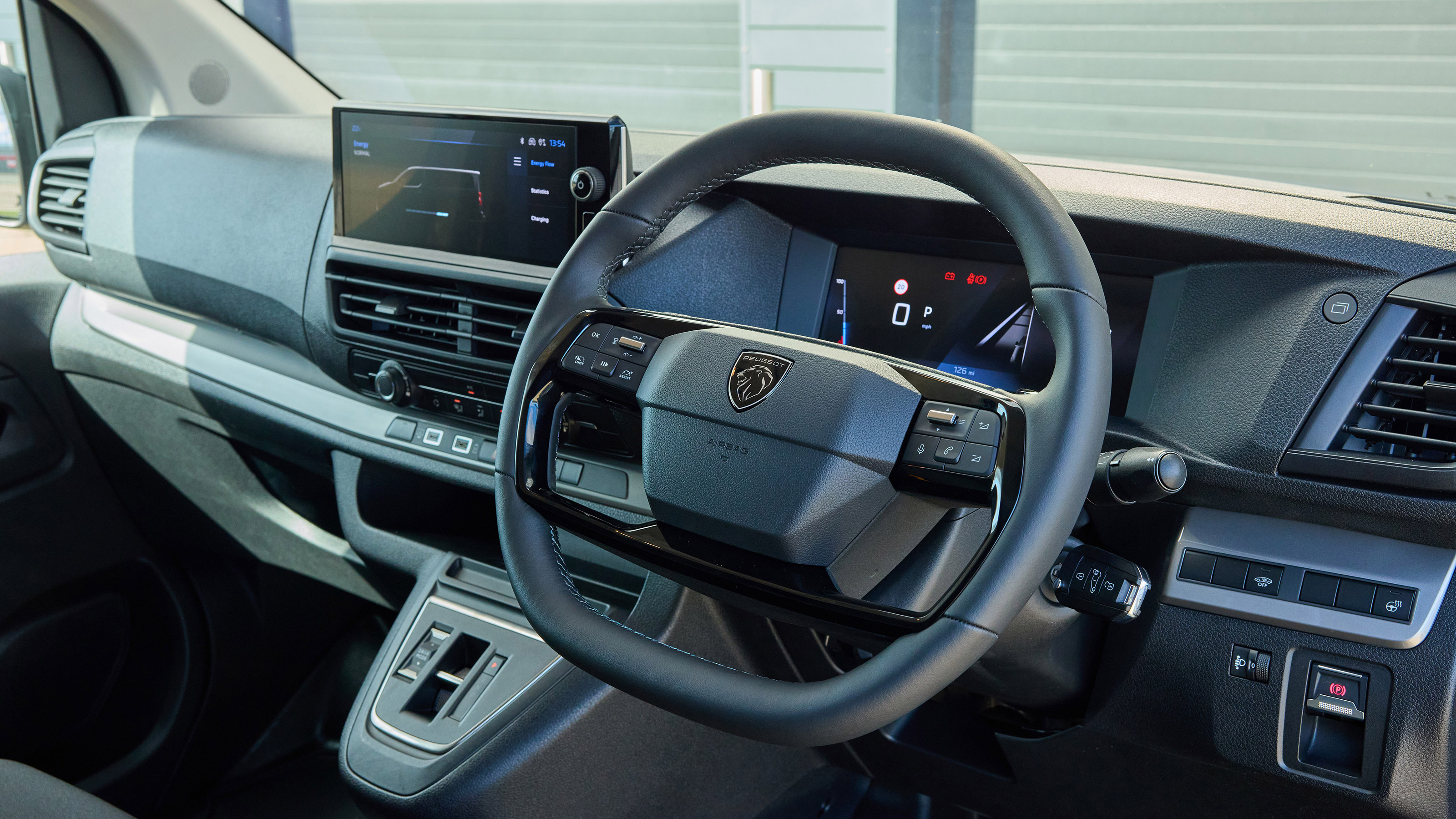 Peugeot E-Expert - interior 