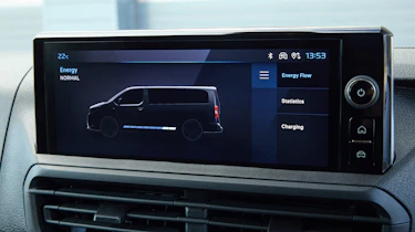 Peugeot E-Expert - infotainment screen