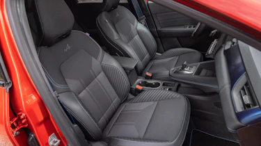 Renault Symbioz - front seats