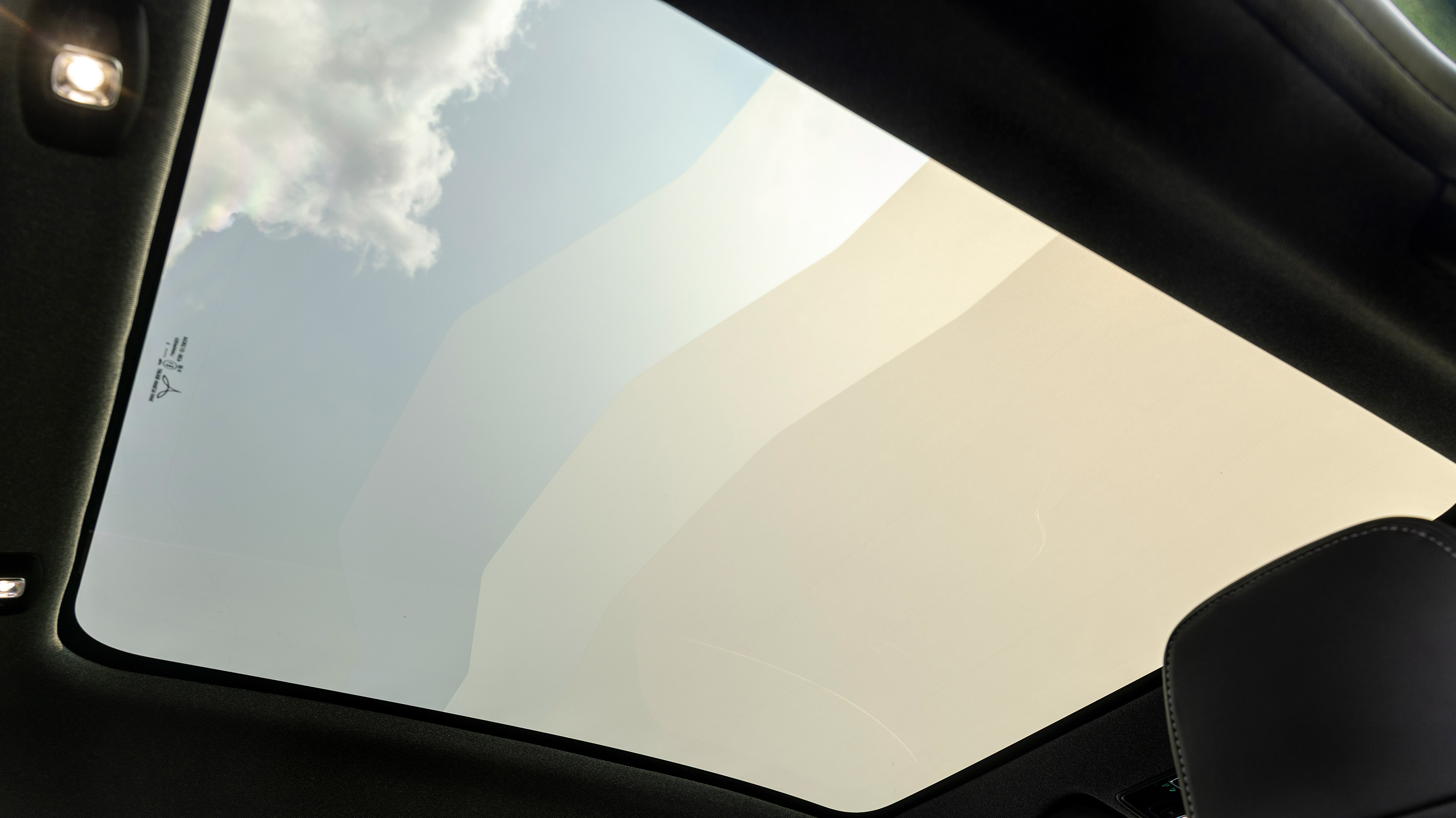Renault Symbioz - panoramic roof