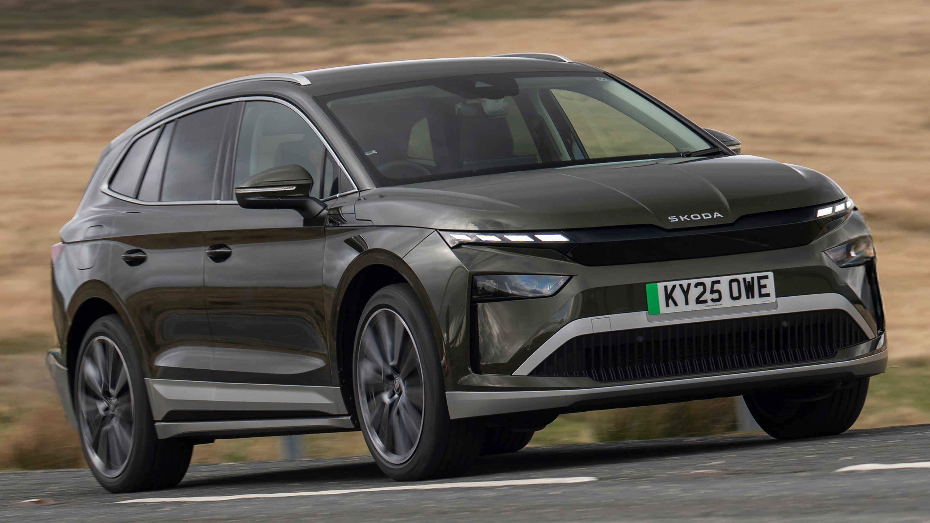 Skoda Enyaq front tracking