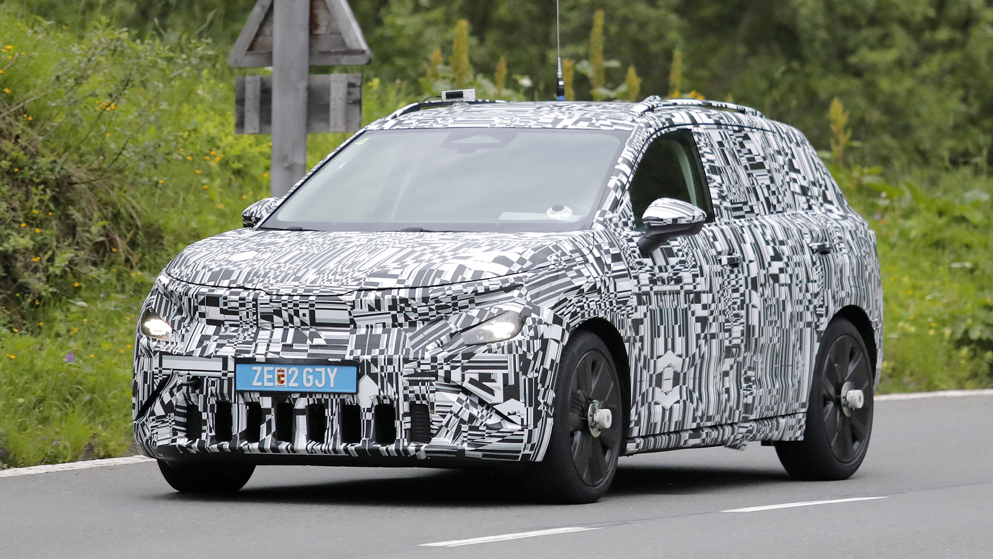 Skoda Epiq - spyshot 1