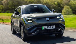 Suzuki e Vitara - front tracking