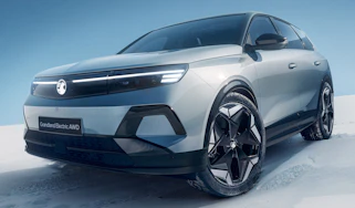 Vauxhall Grandland Electric AWD - front