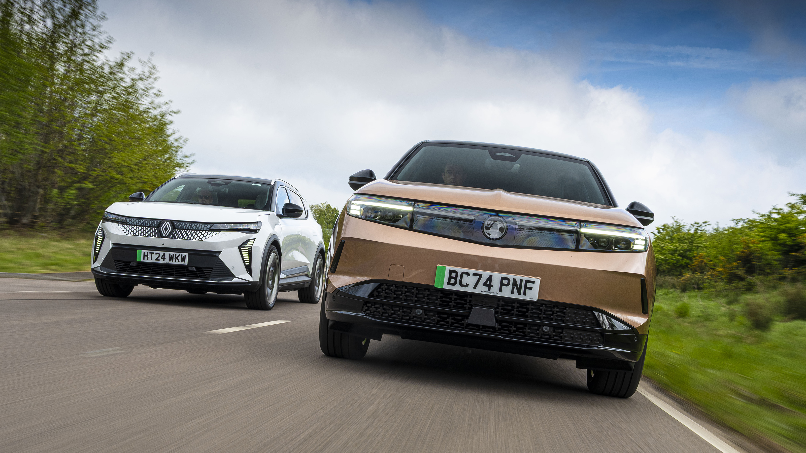 Vauxhall Grandland Electric and Renault Scenic E-Tech - front tracking