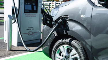 Vauxhall Vivaro Electric Pro - charging