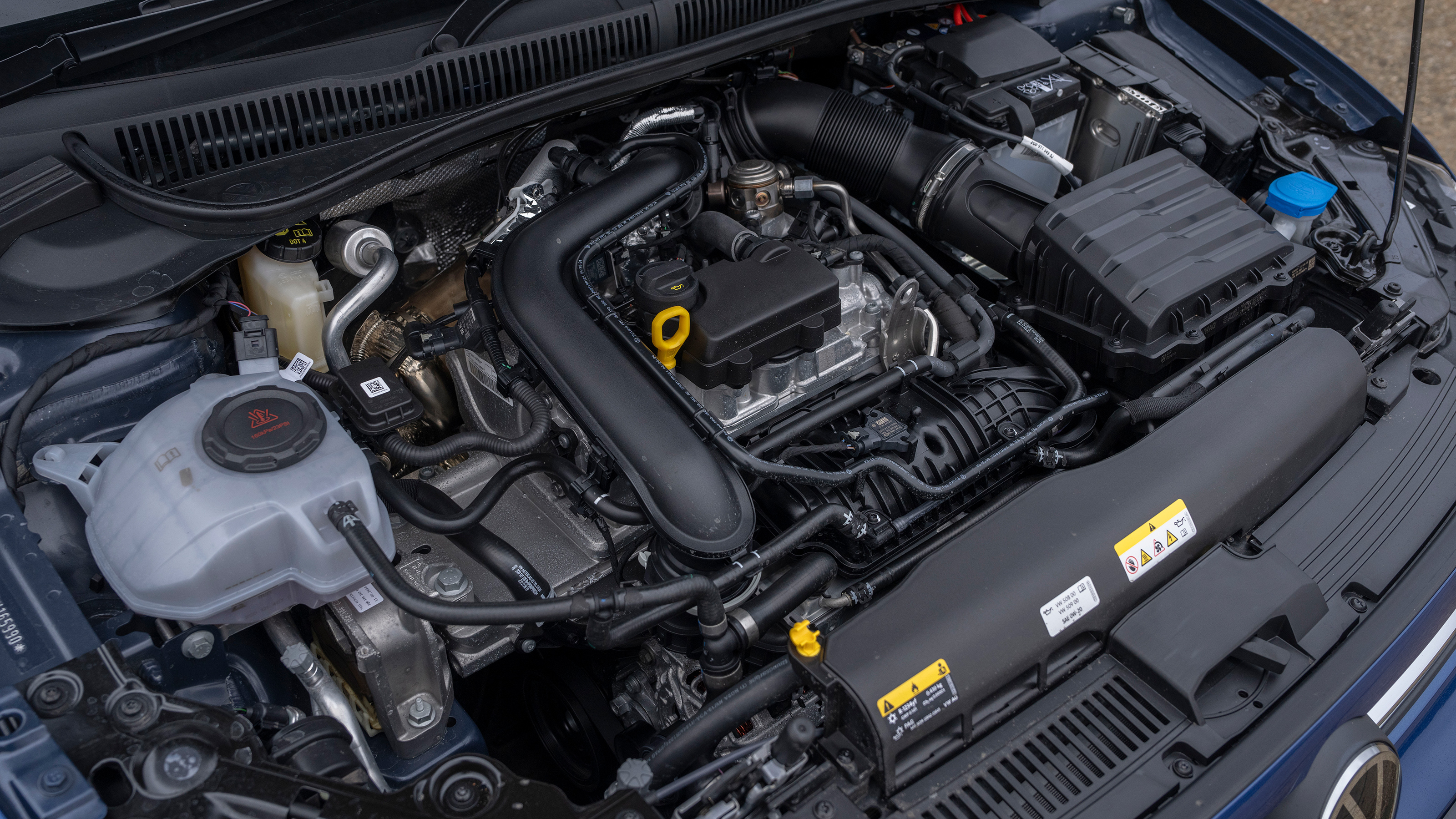 Volkswagen Polo - engine bay