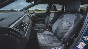 Volkswagen Polo - front seats