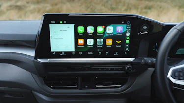 Volkswagen Transporter - infotainment screen