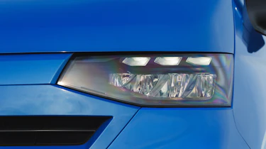 Volkswagen Transporter - headlight