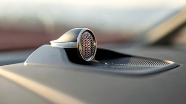 Volvo EM90 - speaker