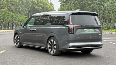 Volvo EM90 - rear static