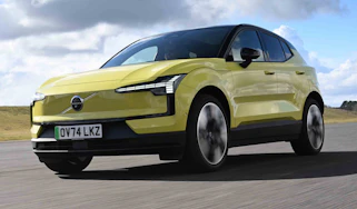 Volvo EX30 - front tracking