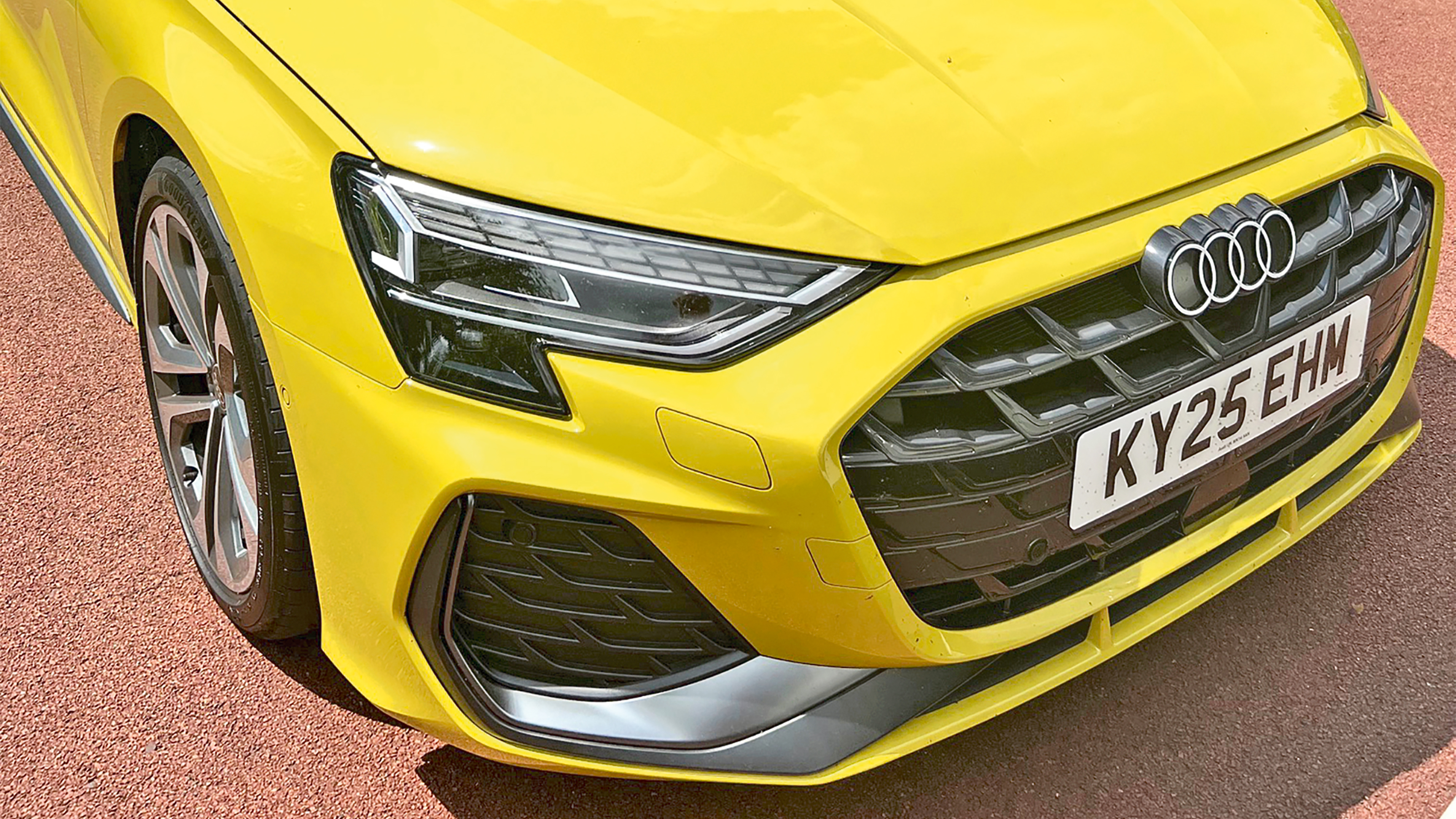 Audi A3 fleetwatch - front grill and headlights