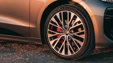 Audi A6 e-tron - Edition 1 alloy wheel detail