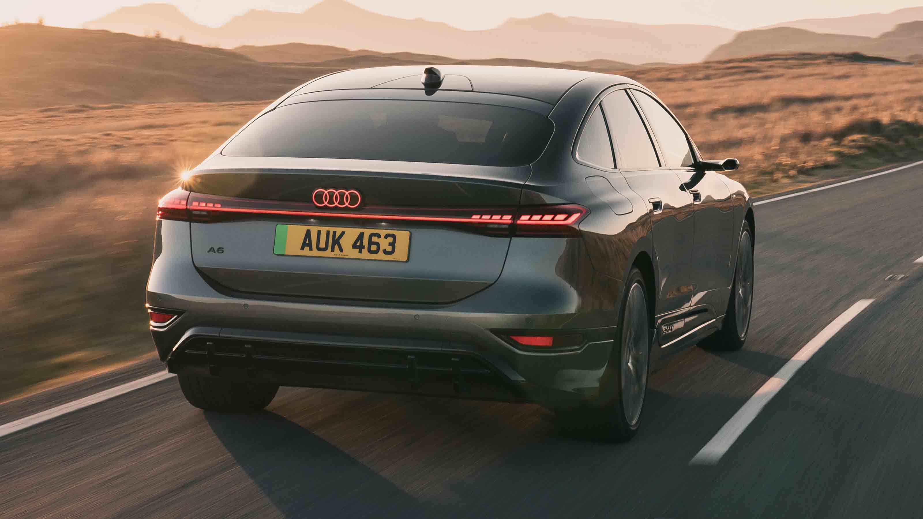Audi A6 e-tron - rear tracking