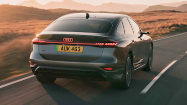 Audi A6 e-tron - rear tracking