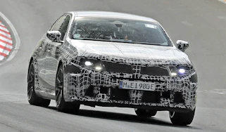 BMW M5 Facelift - front cornering