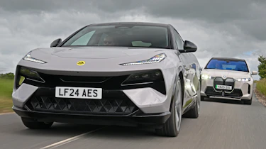 BMW iX vs Lotus Eletre - front tracking