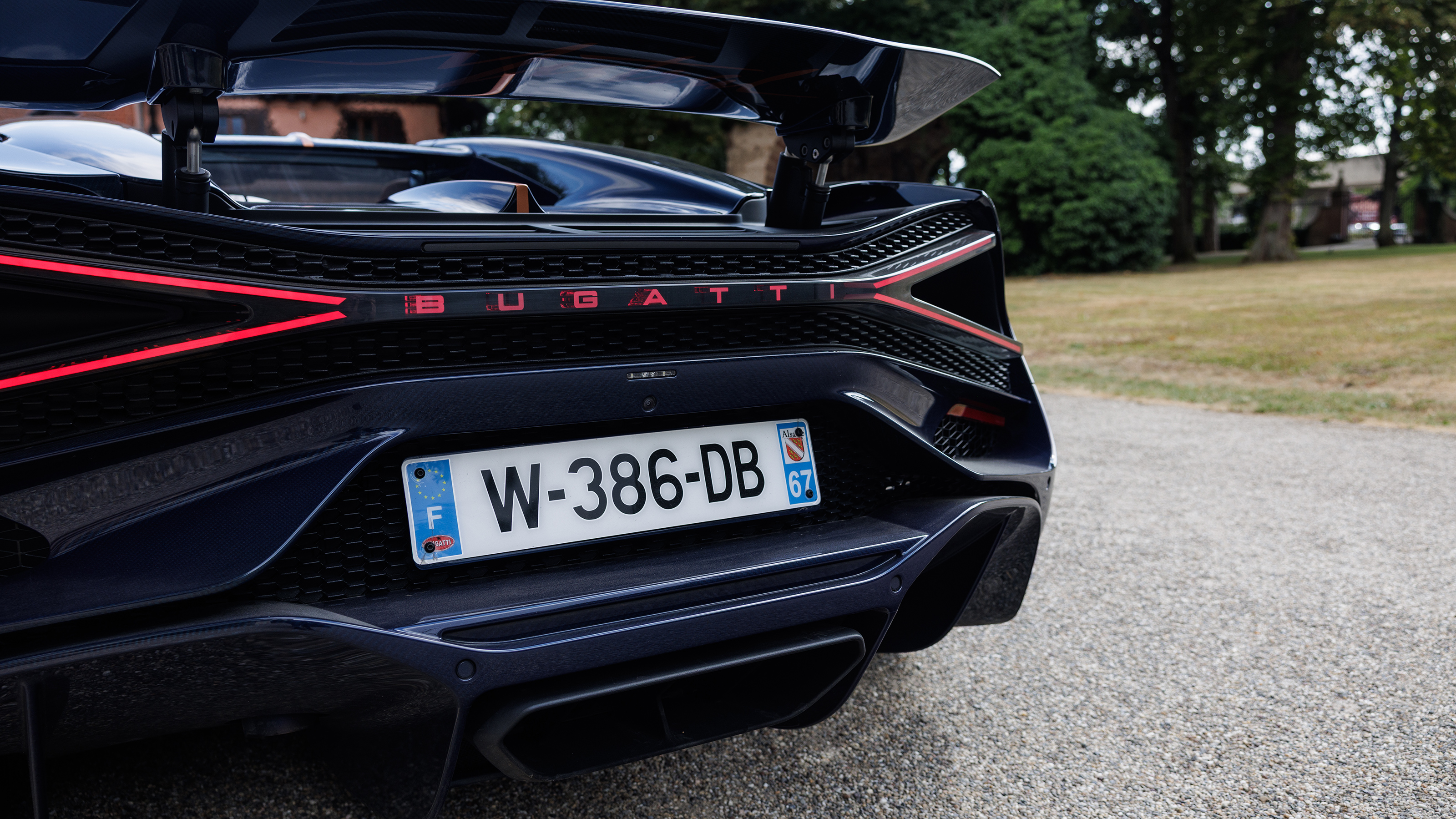 Bugatti Mistral - tail lights