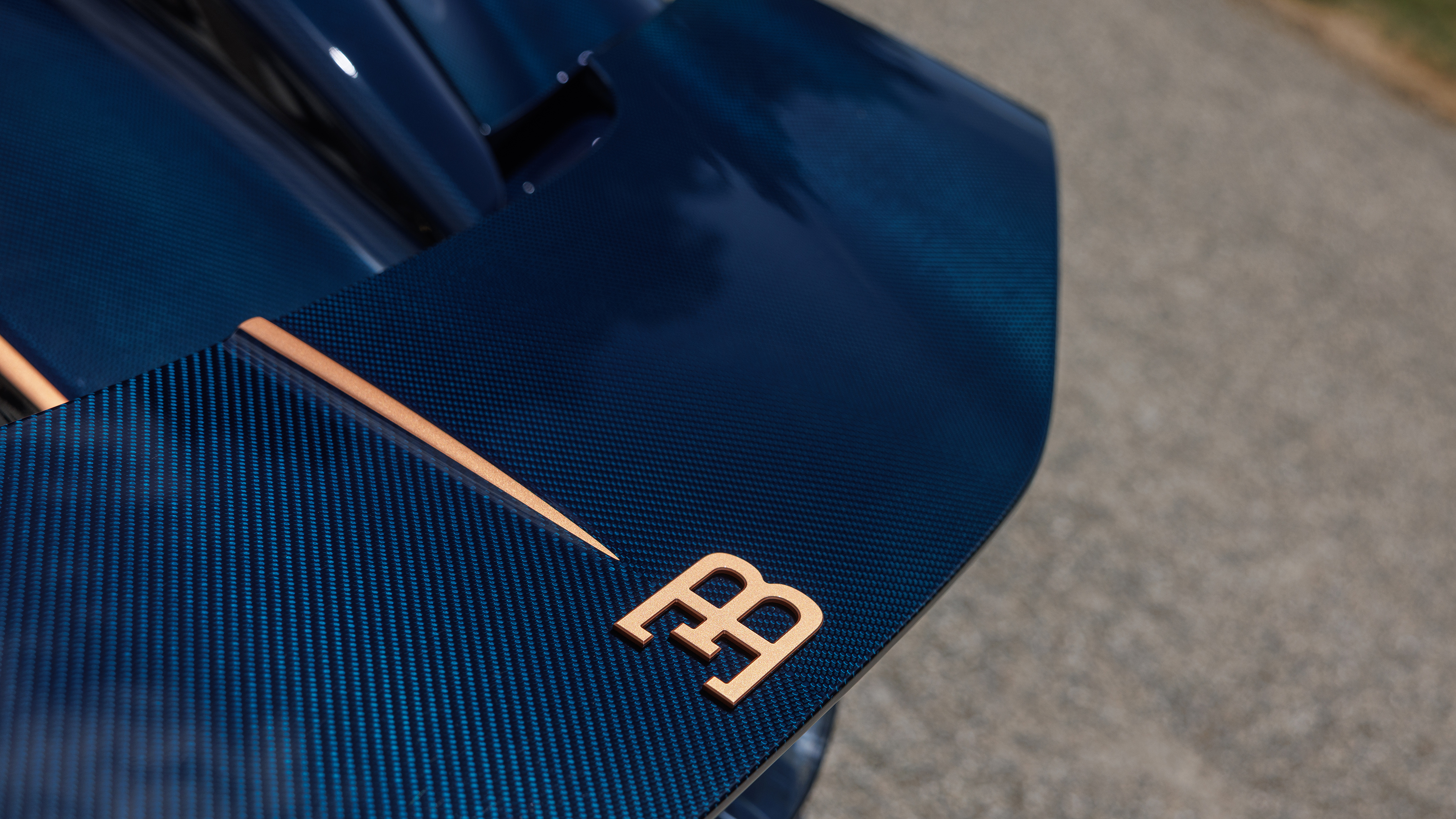 Bugatti Mistral - rear spoiler