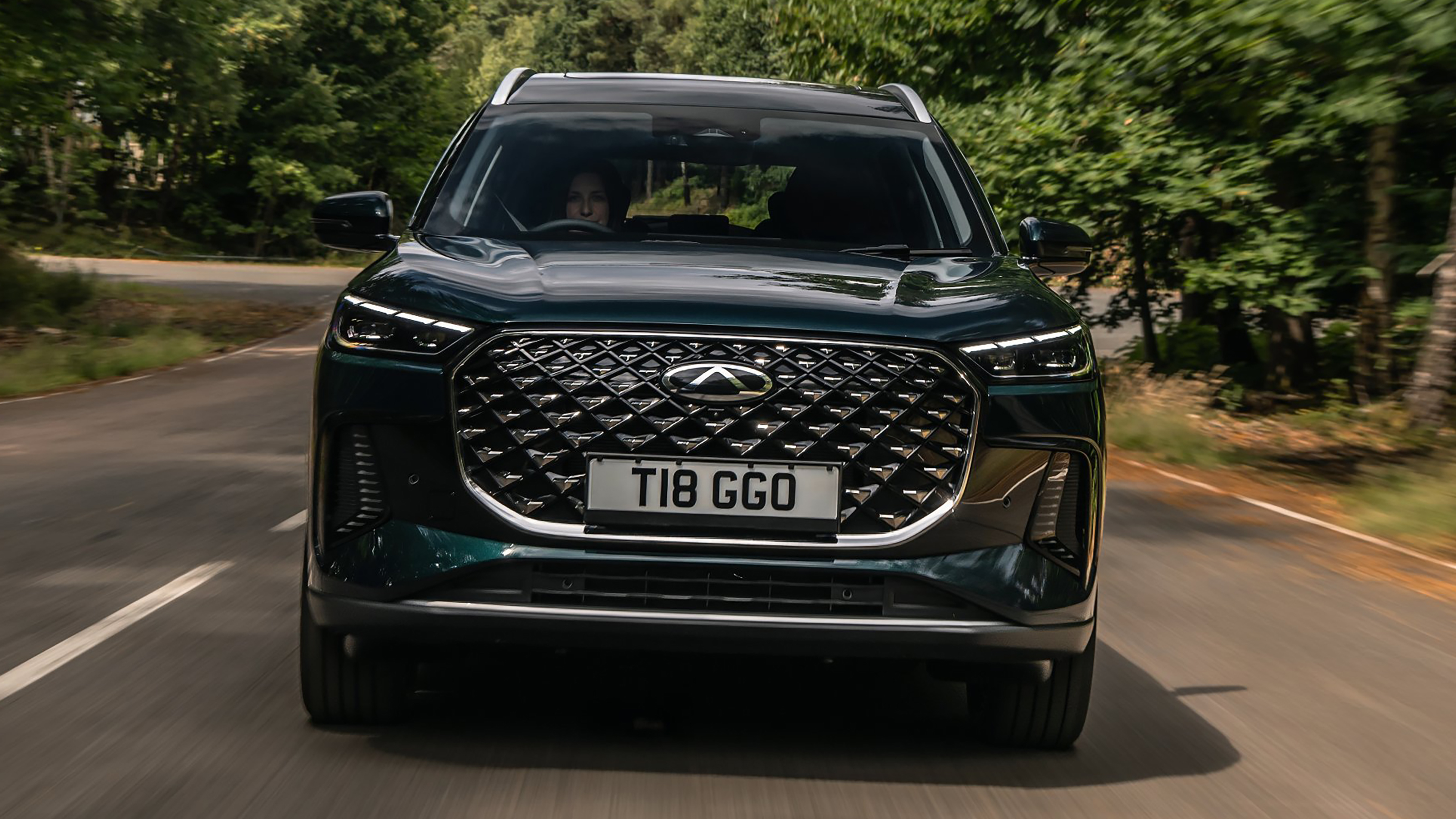 Chery Tiggo 8 - front tracking