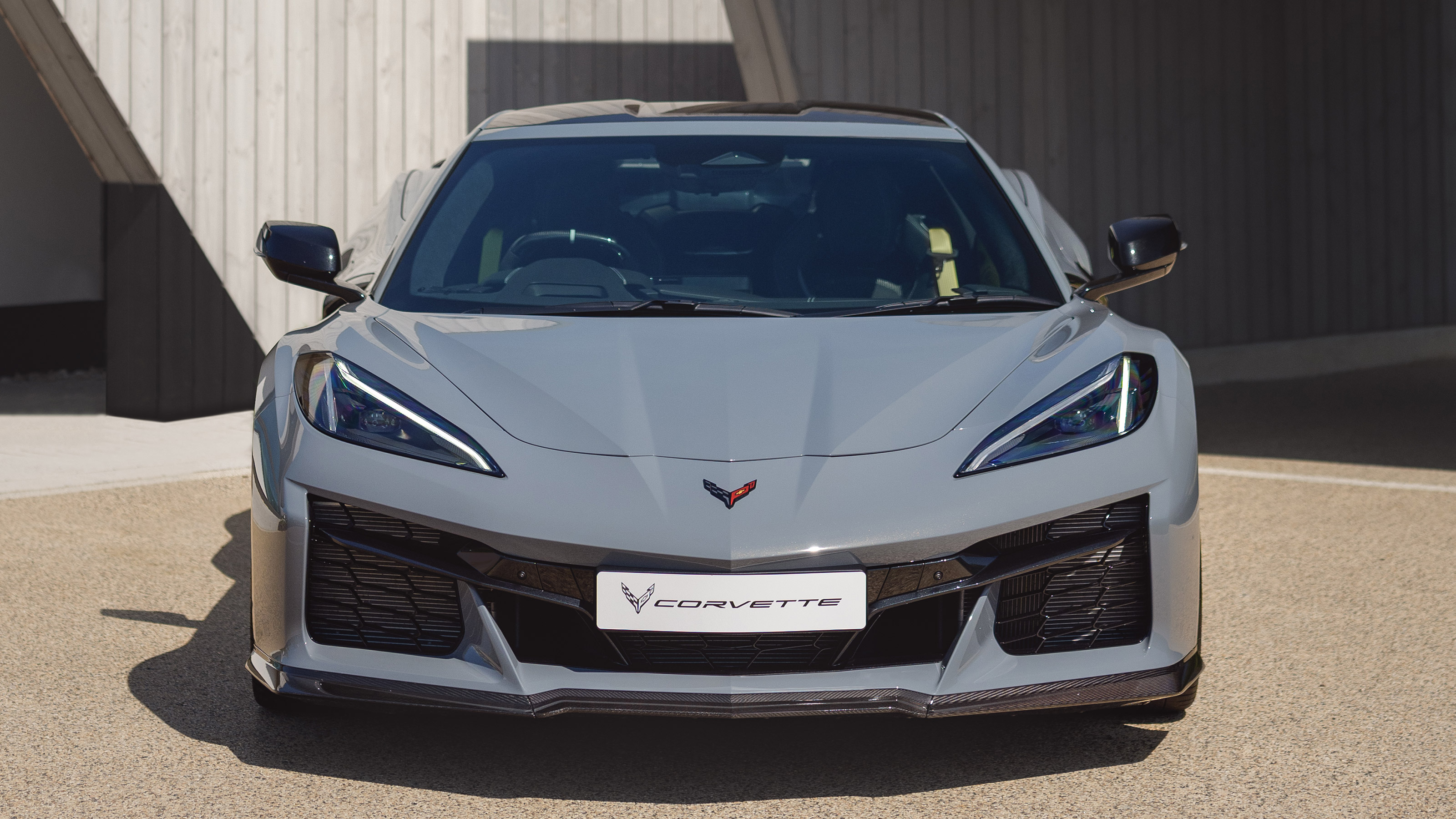 Chevrolet Corvette E-Ray - full front
