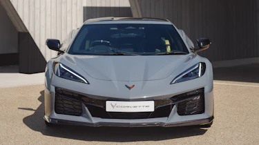Chevrolet Corvette E-Ray - full front
