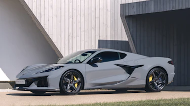 Chevrolet Corvette E-Ray - front static